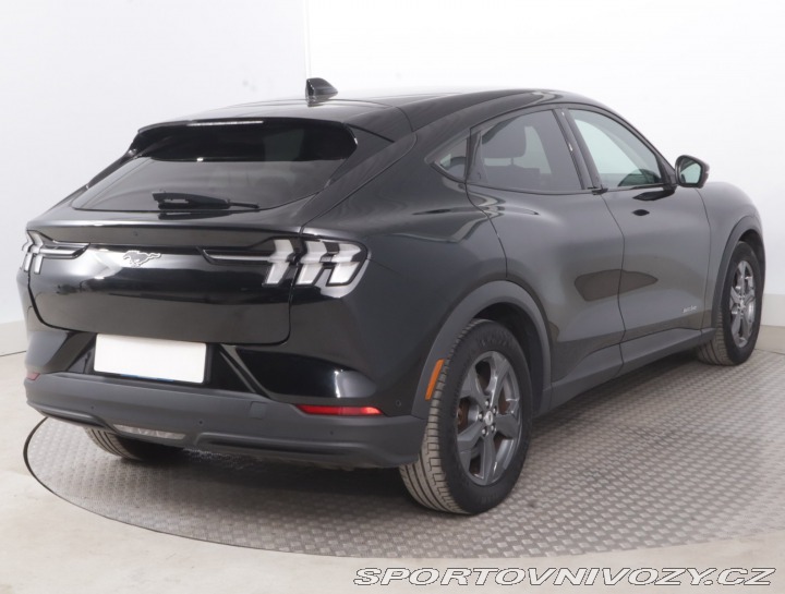 Ford Mustang Mach-E Standard Range RW 2022