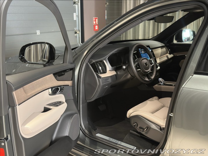 Volvo Ostatní modely XC90 2,0 T8 Plus Dark 2026