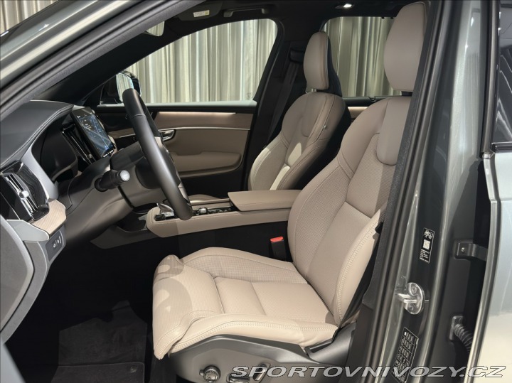 Volvo Ostatní modely XC90 2,0 T8 Plus Dark 2026
