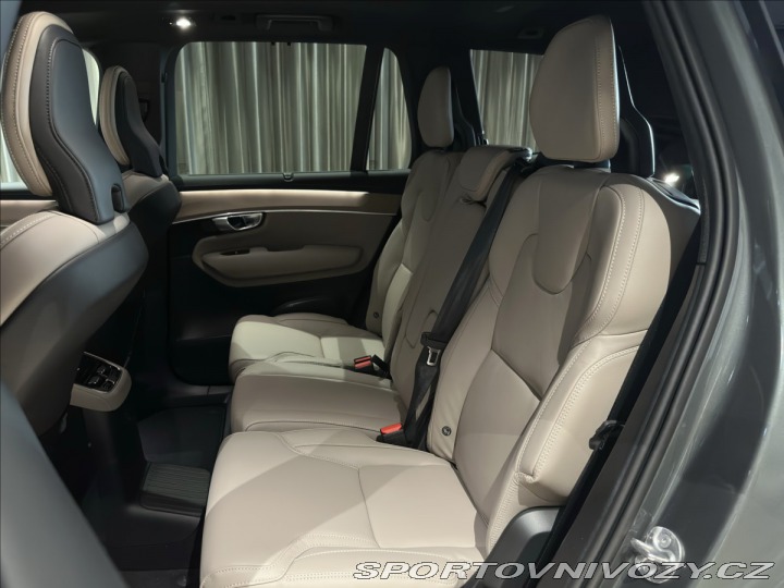 Volvo Ostatní modely XC90 2,0 T8 Plus Dark 2026
