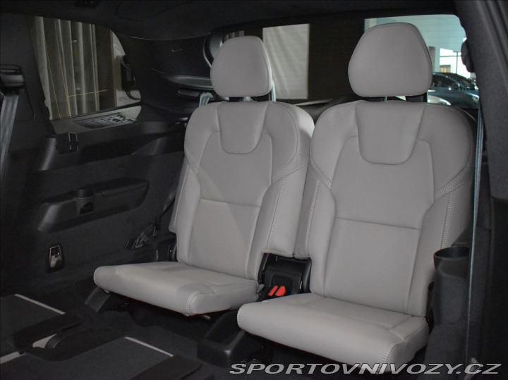 Volvo Ostatní modely XC90 2,0 T8 PHEV Plus Dark 2026