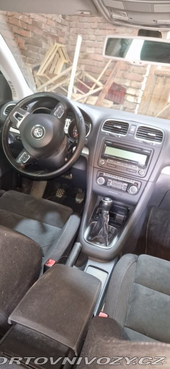 Volkswagen Golf 2,0 Tdi highline, tažné 1800