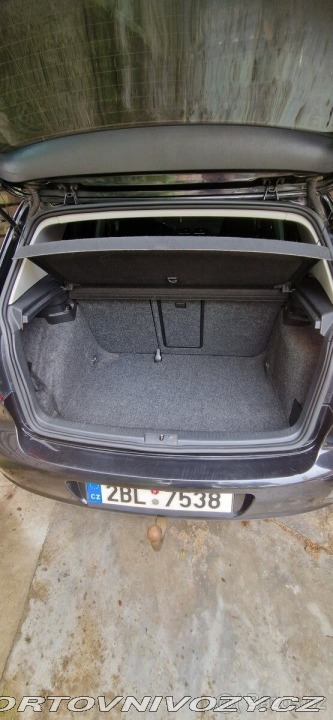 Volkswagen Golf 2,0 Tdi highline, tažné 1800