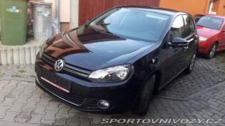 Volkswagen Golf 2,0 Tdi highline, tažné 1800
