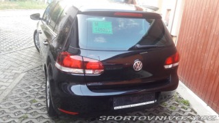 Volkswagen Golf 2,0 Tdi highline, tažné 1800