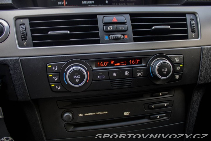 BMW 3 325i MT/6 / AJ NA SPLÁTK 2006