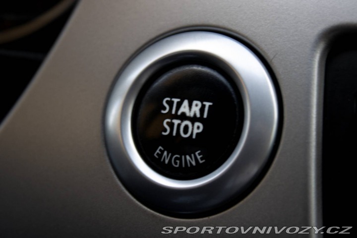 BMW 3 325i MT/6 / AJ NA SPLÁTK 2006