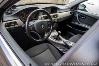 BMW 3 325i MT/6 / AJ NA SPLÁTK 2006