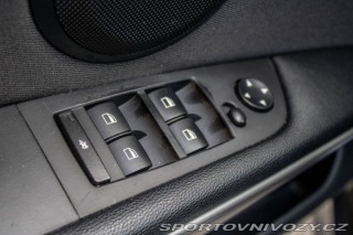 BMW 3 325i MT/6 / AJ NA SPLÁTK 2006