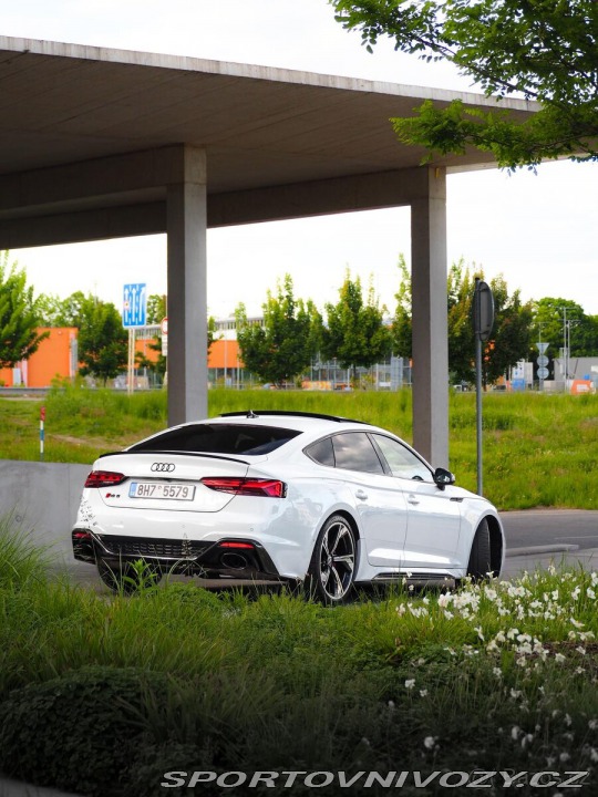 Audi RS5  2021