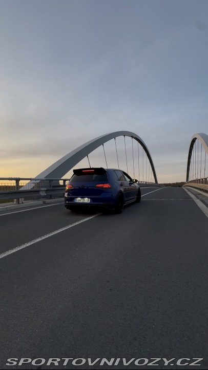 Volkswagen Golf VW golf 7.5 r-line 2017