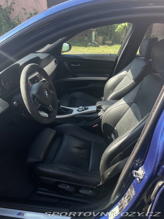 BMW 3 e90 330i N52 2006