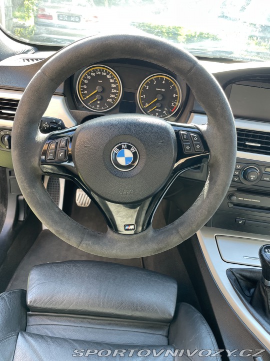 BMW 3 e90 330i N52 2006