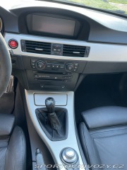 BMW 3 e90 330i N52 2006