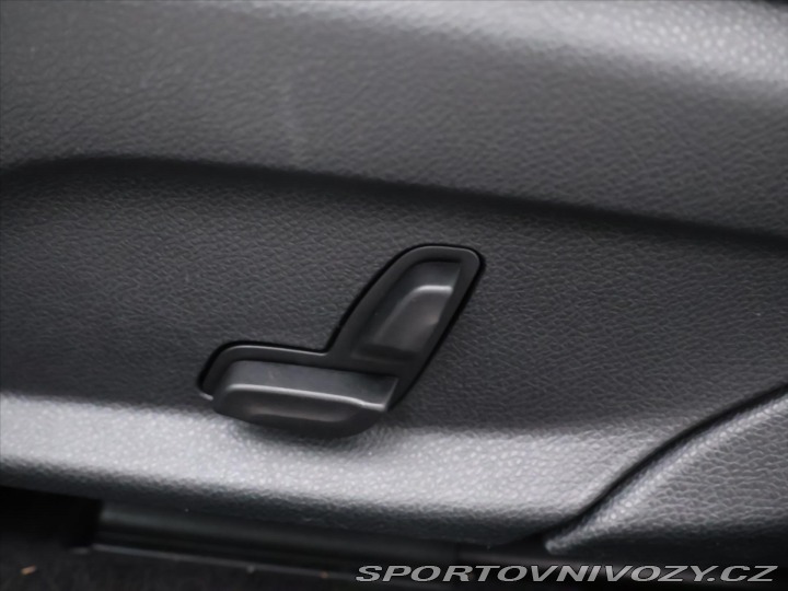 Mercedes-Benz E 2,0 220d 143kW Aut. AMG L 2016