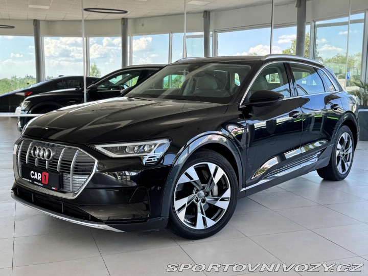 Audi Ostatní modely e-tron 55 Quattro*300kW*REZERVAC 2021