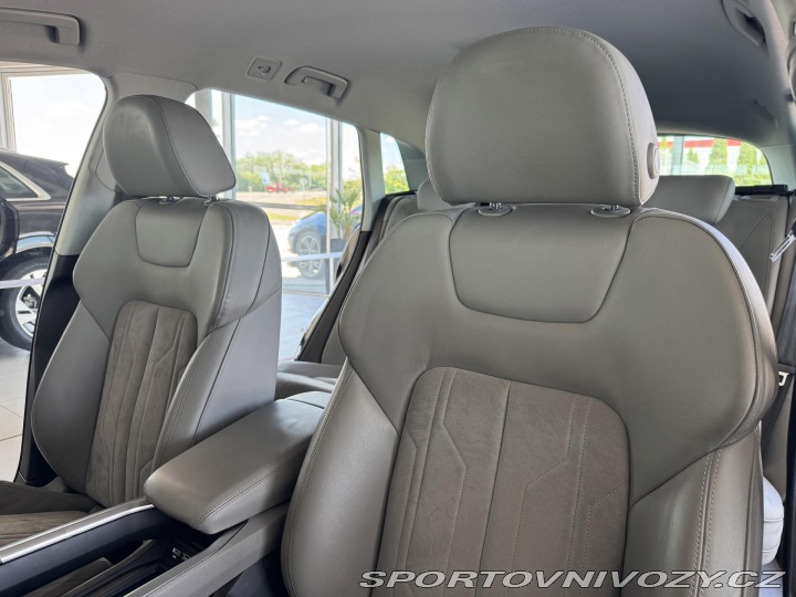 Audi Ostatní modely e-tron 55 Quattro*300kW*REZERVAC 2021