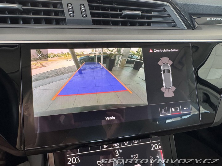 Audi Ostatní modely e-tron 55 Quattro*300kW*REZERVAC 2021