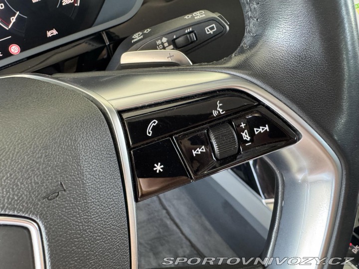 Audi Ostatní modely e-tron 55 Quattro*300kW*REZERVAC 2021