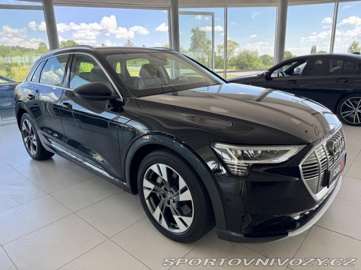 Audi Ostatní modely e-tron 55 Quattro*300kW*REZERVAC 2021