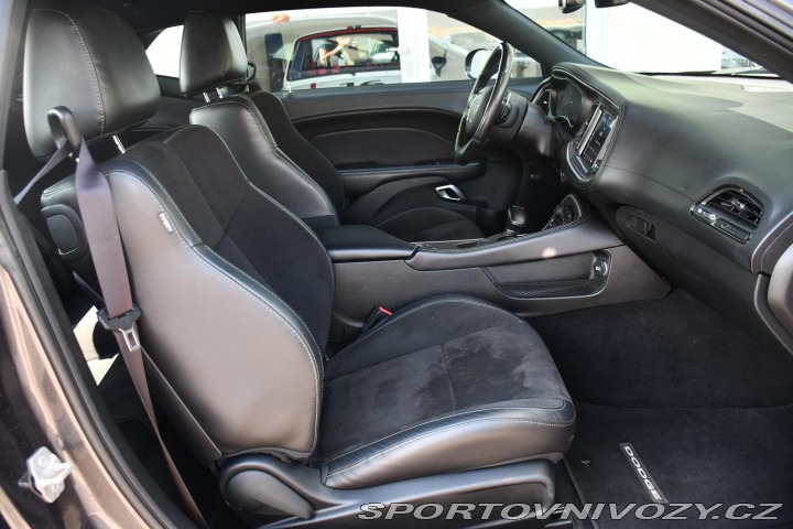 Dodge Challenger 5.7 V8 HEMI 2020