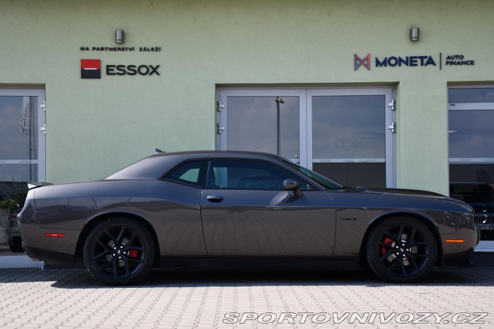 Dodge Challenger 5.7 V8 HEMI 2020