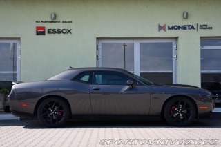Dodge Challenger 5.7 V8 HEMI 2020