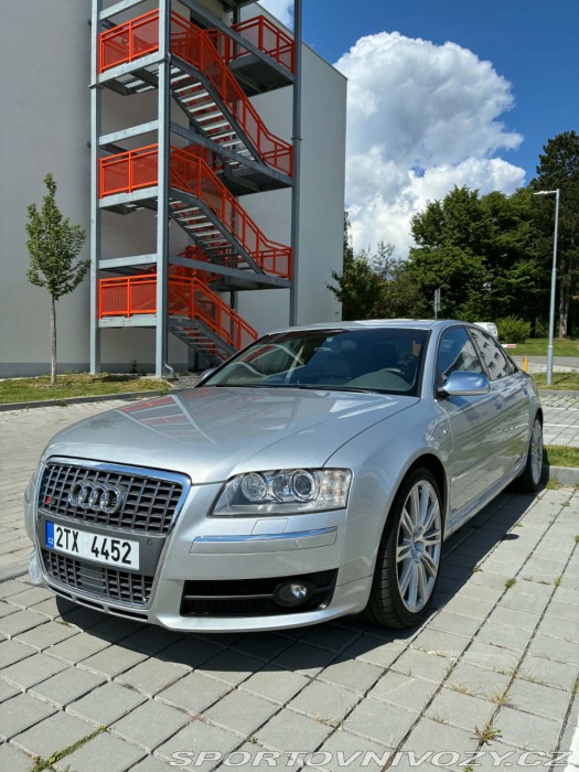 Audi S8