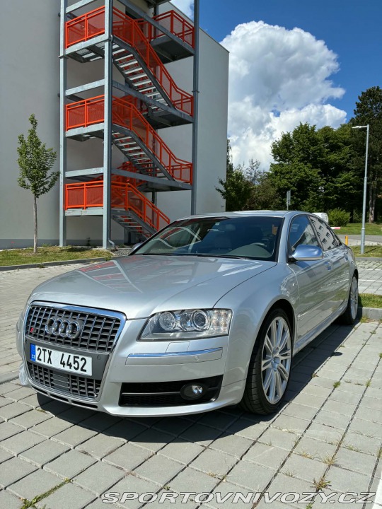 Audi S8 2006