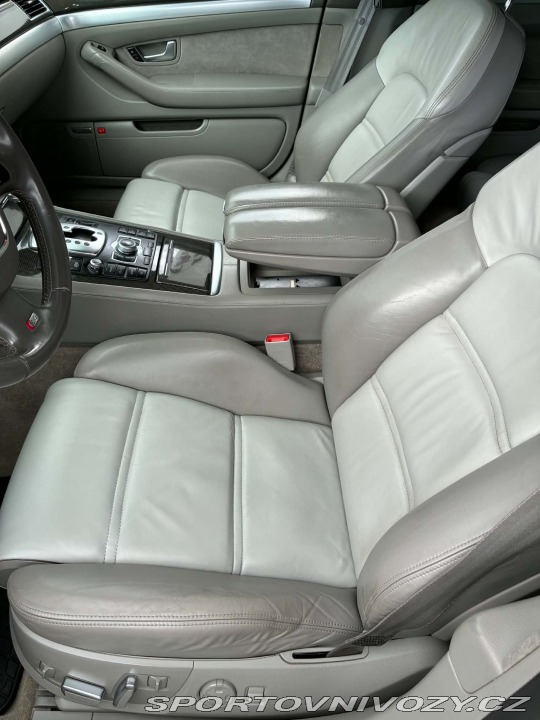 Audi S8 2006