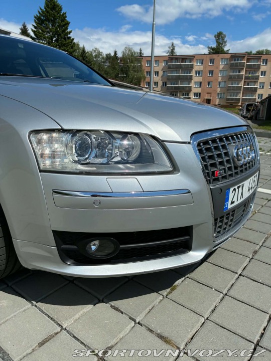 Audi S8 2006