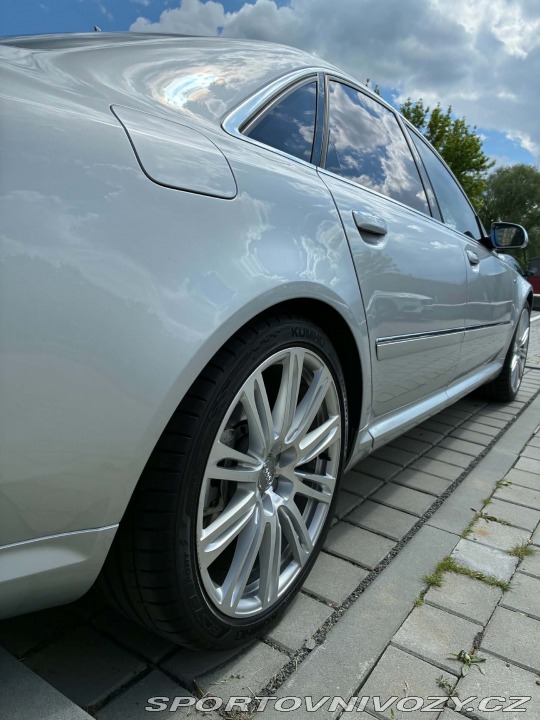 Audi S8 2006