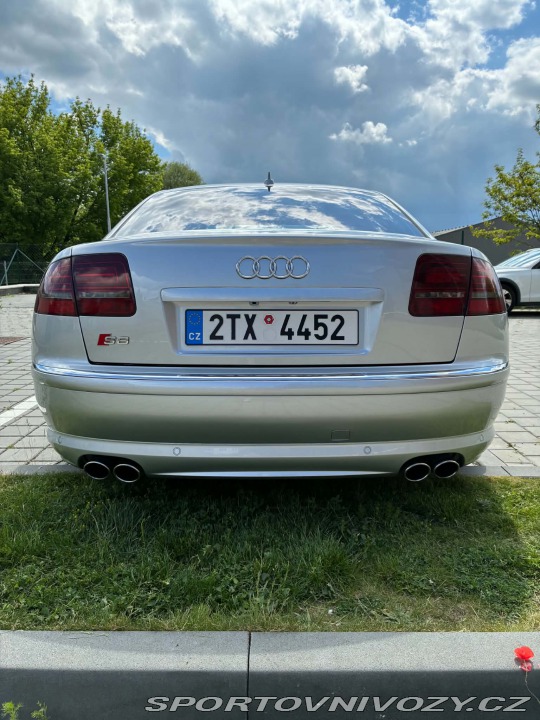 Audi S8 2006