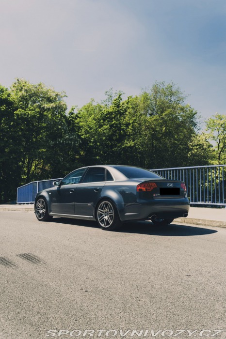 Audi RS4 B7