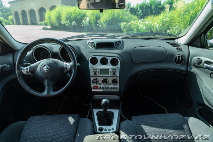 Alfa Romeo Ostatní modely 156 JTD 16V DISTINCTIVE 2004