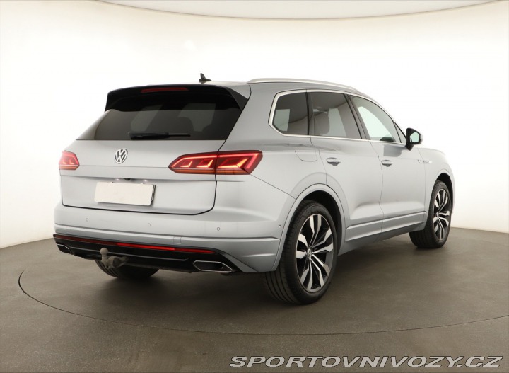 Volkswagen Ostatní modely Touareg R-Line 3.0 TDI 2018