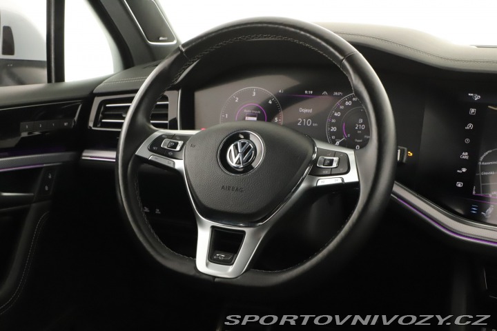 Volkswagen Ostatní modely Touareg R-Line 3.0 TDI 2018