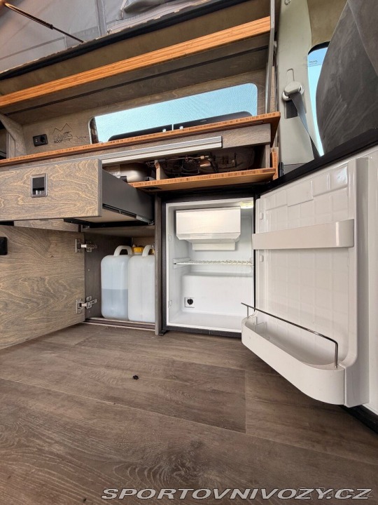 Volkswagen Ostatní modely Transporter 2,0 T5 4Motion Camper 1800