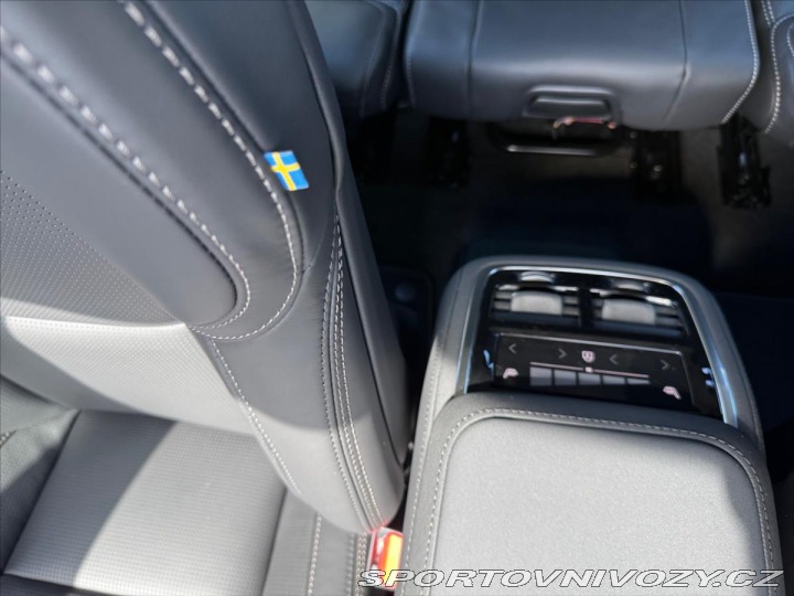 Volvo Ostatní modely XC90 2,0 XC90 T8 Plus Dark 4 2026