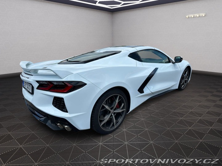 Chevrolet Corvette C8 Stingray 6.2 V8 354kW 2022