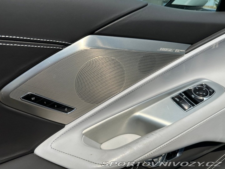 Chevrolet Corvette C8 Stingray 6.2 V8 354kW 2022