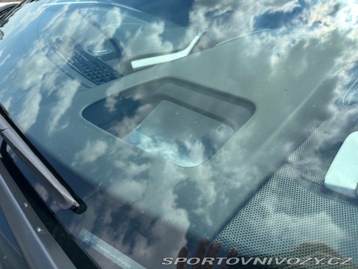 Chevrolet Corvette C8 Stingray 6.2 V8 354kW 2022