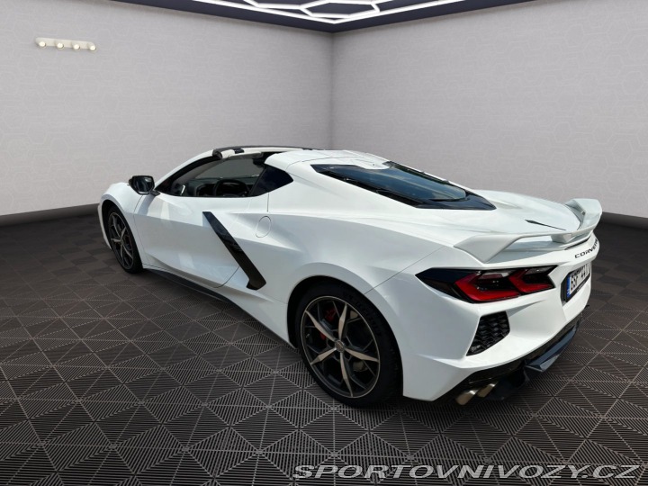 Chevrolet Corvette C8 Stingray 6.2 V8 354kW 2022