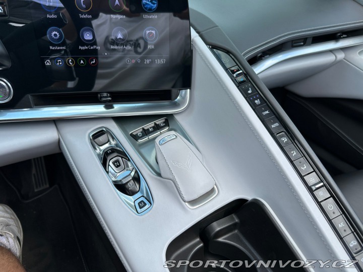 Chevrolet Corvette C8 Stingray 6.2 V8 354kW 2022