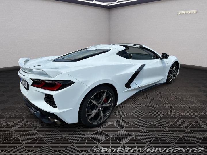 Chevrolet Corvette C8 Stingray 6.2 V8 354kW 2022