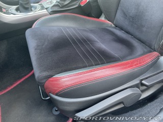 Subaru WRX STI 2,5i 221kW SPORT 2015