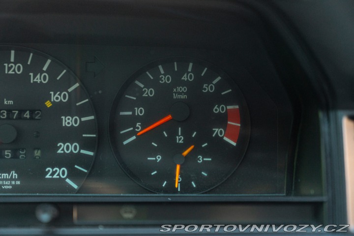 Mercedes-Benz E 190 E 1987