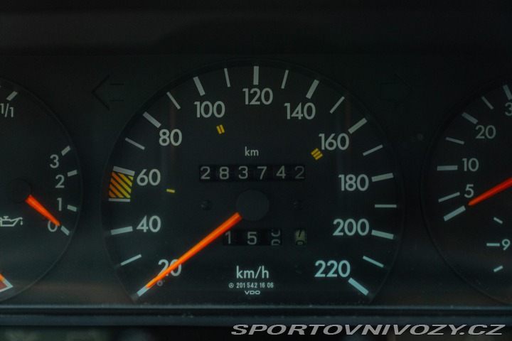 Mercedes-Benz E 190 E 1987