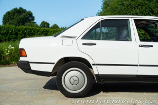 Mercedes-Benz E 190 E 1987