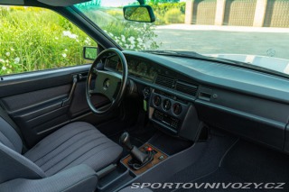 Mercedes-Benz E 190 E 1987